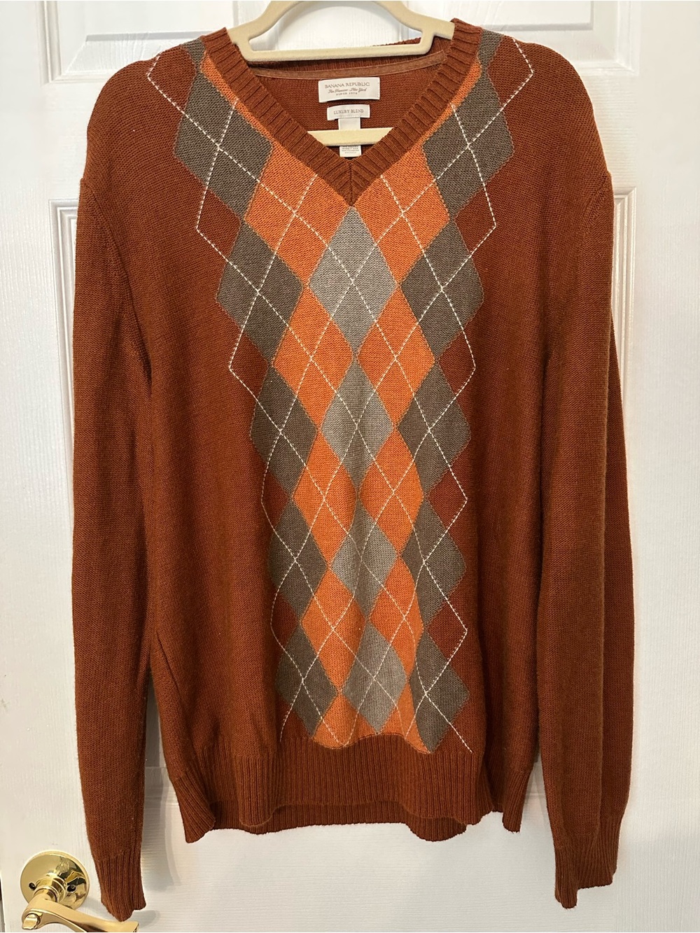 Banana Republic Men’s Rust and Orange Argyle V-Neck Sweater